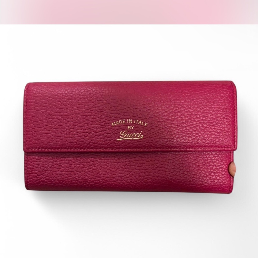 Gucci Pink Leather Wallet with Gold Accents
